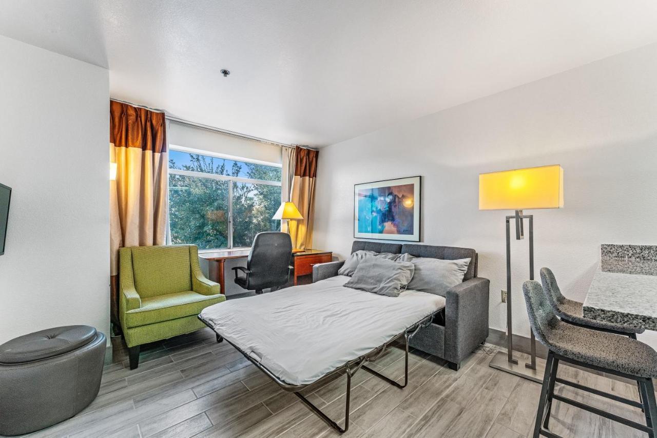 Perfect Location 1 Bedroom * Chandler