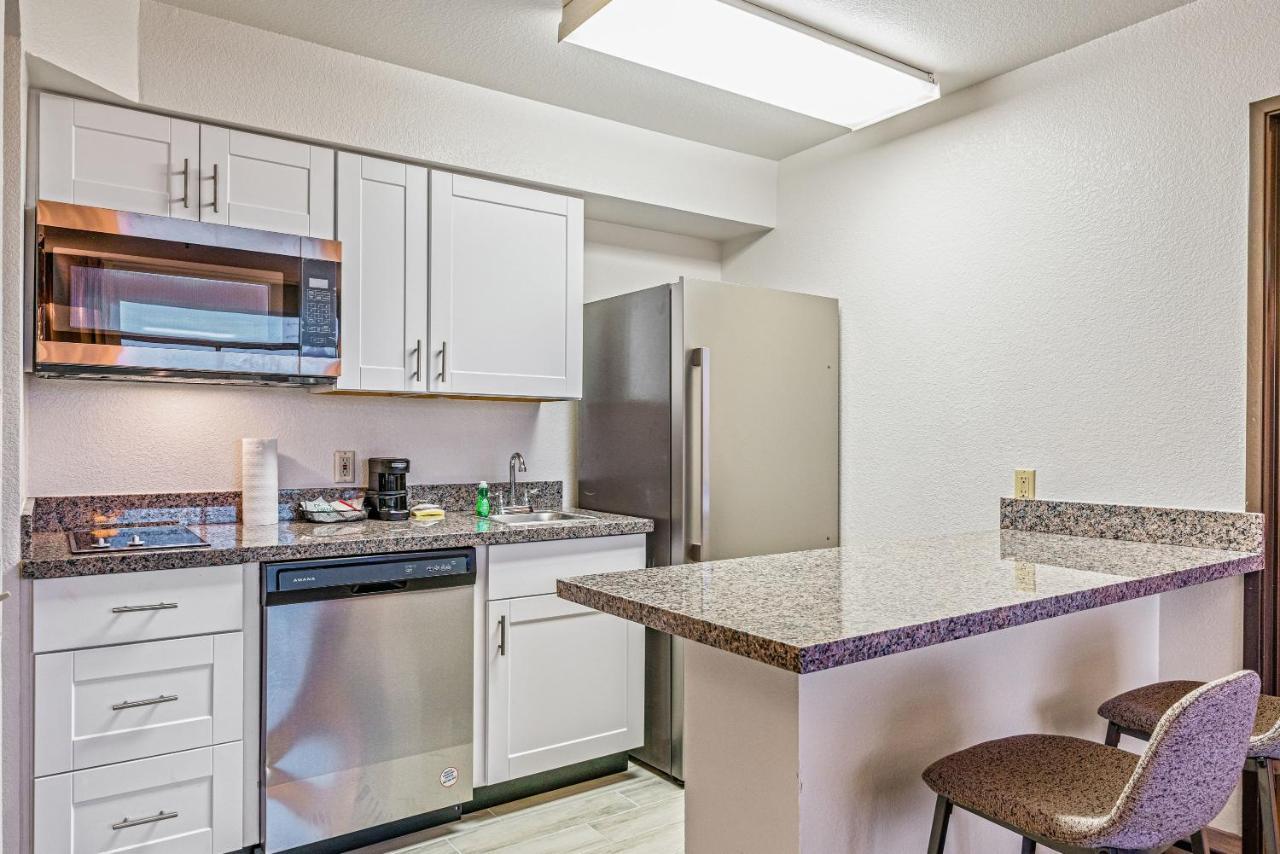 Perfect Location 1 Bedroom Chandler