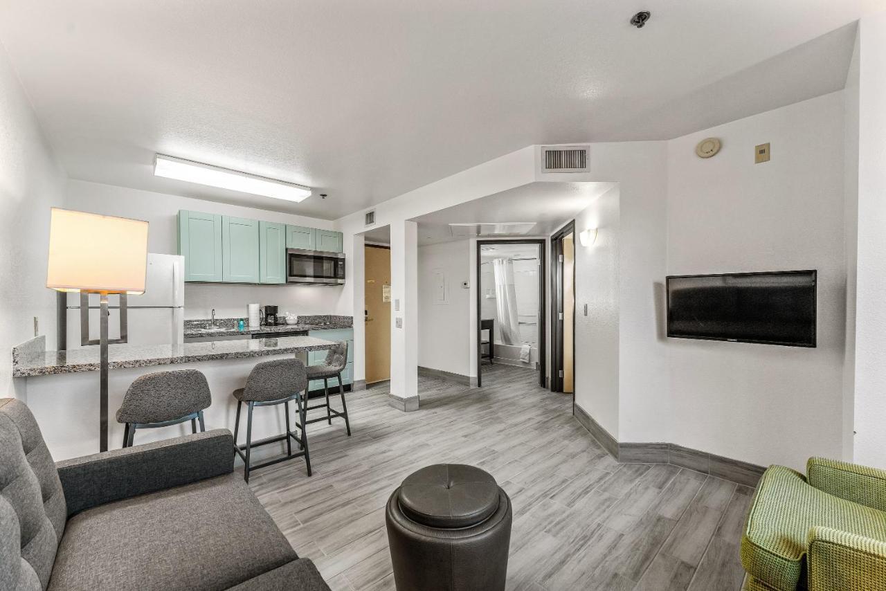 Perfect Location 1 Bedroom