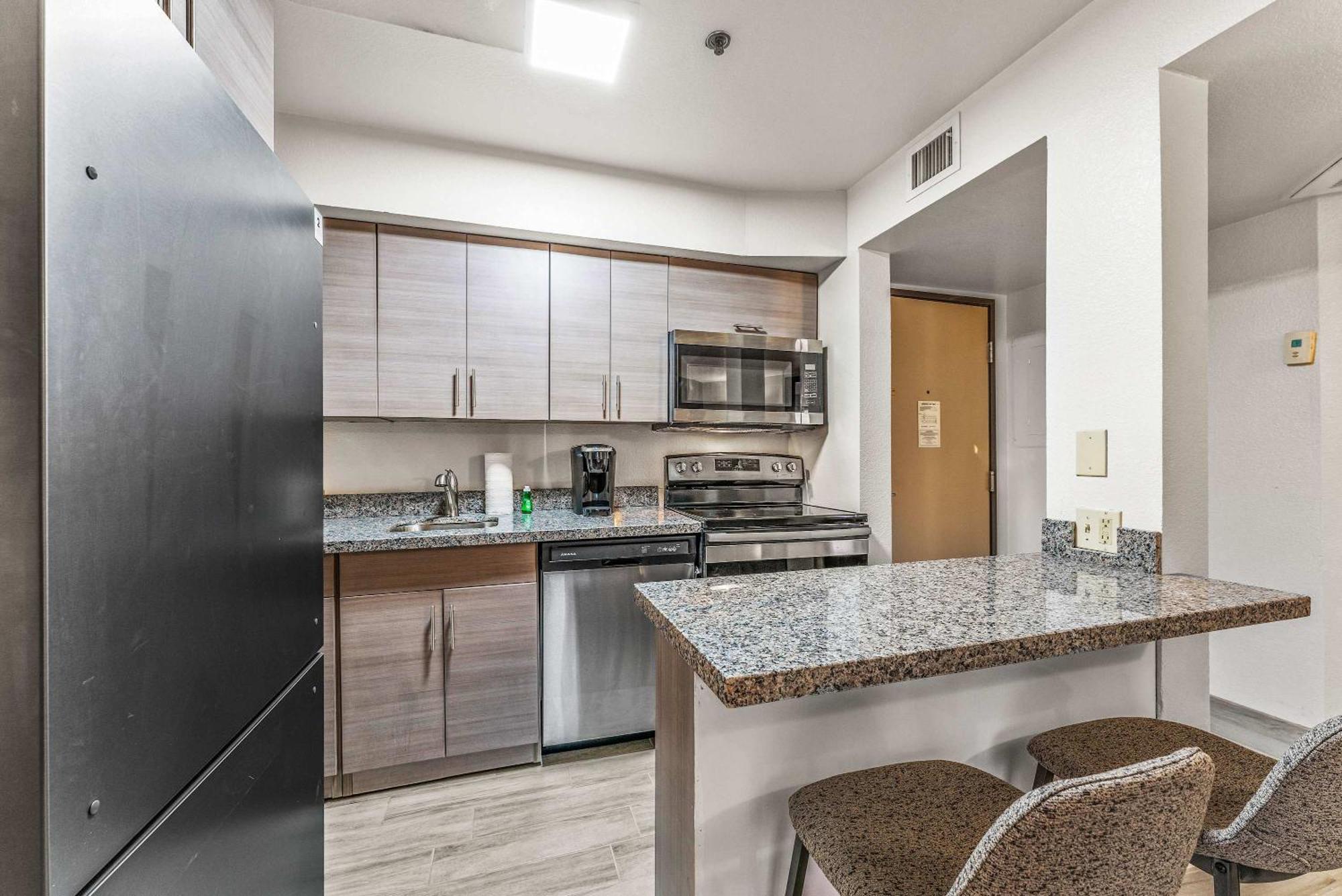 Perfect Location 1 Bedroom