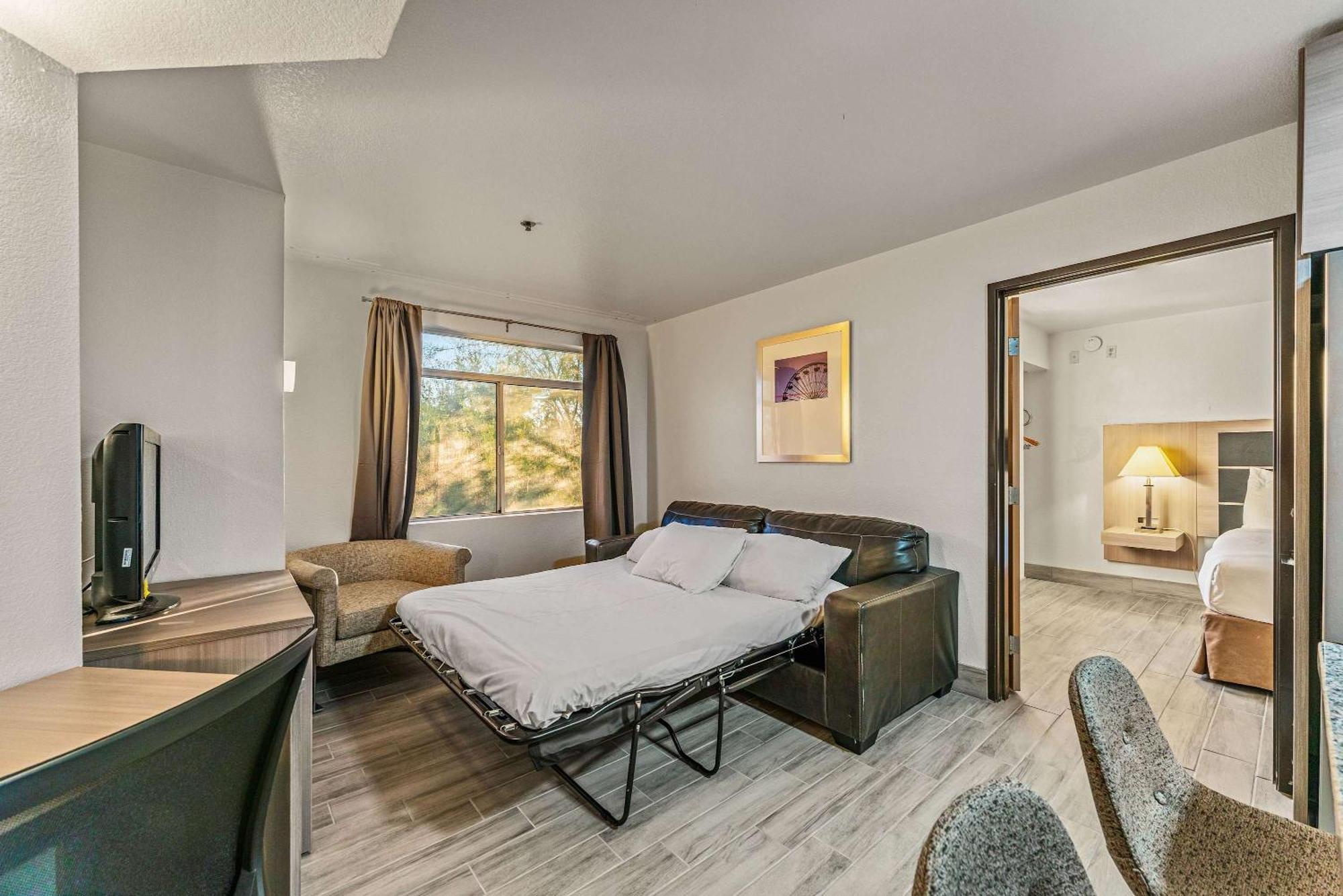 Perfect Location 1 Bedroom * Chandler
